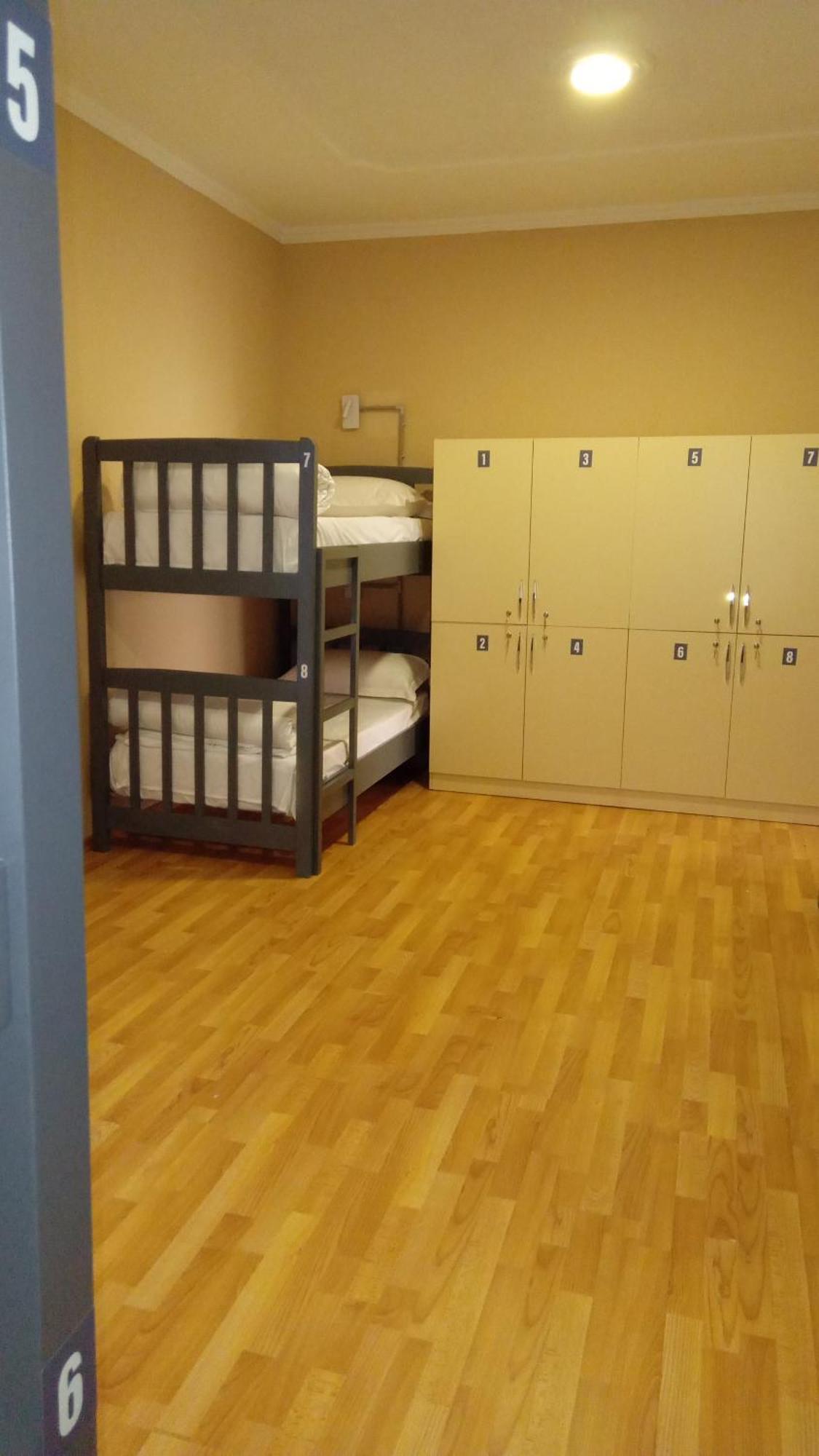 Mandarine Hostel Tirana Kültér fotó
