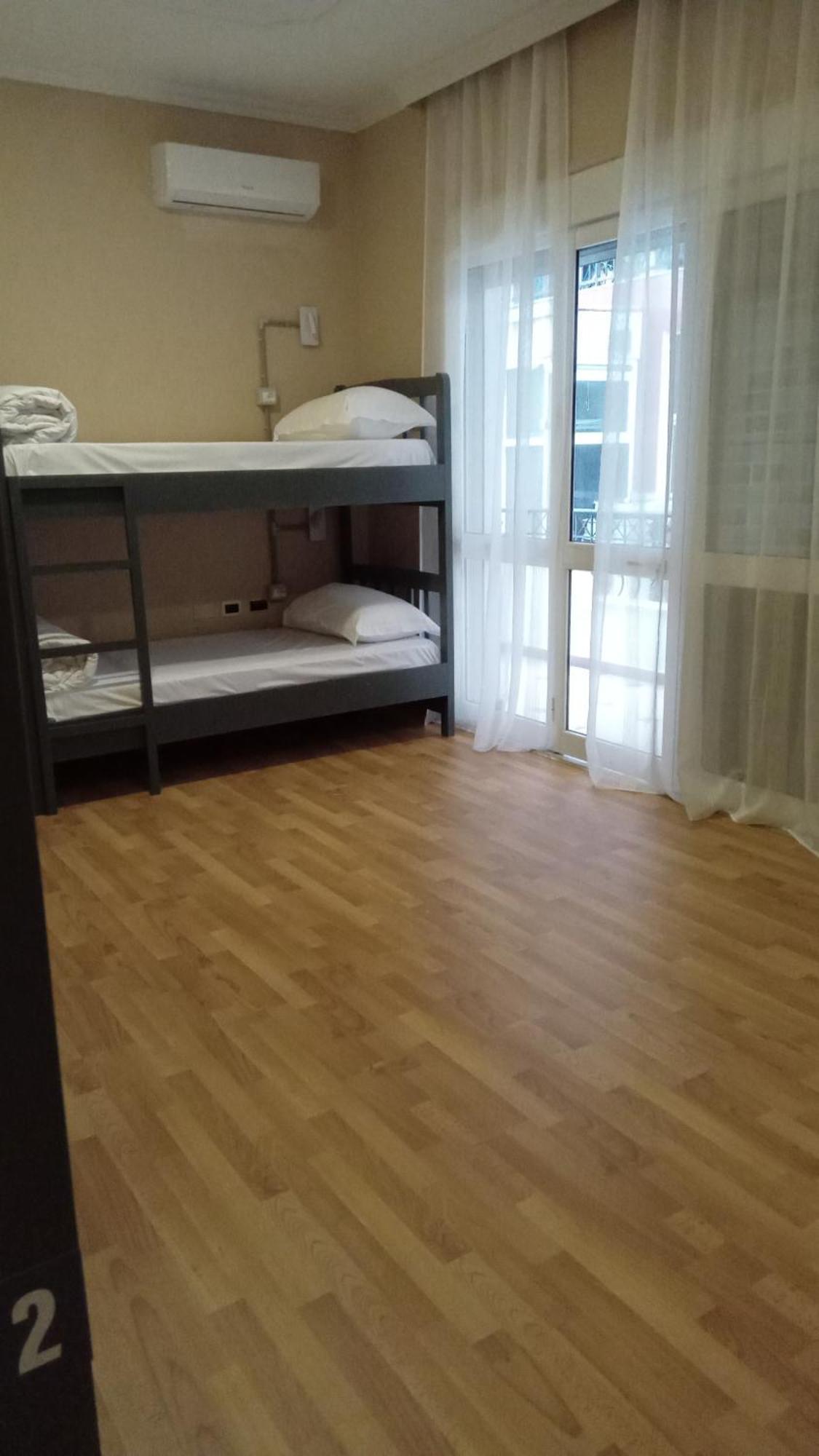 Mandarine Hostel Tirana Kültér fotó