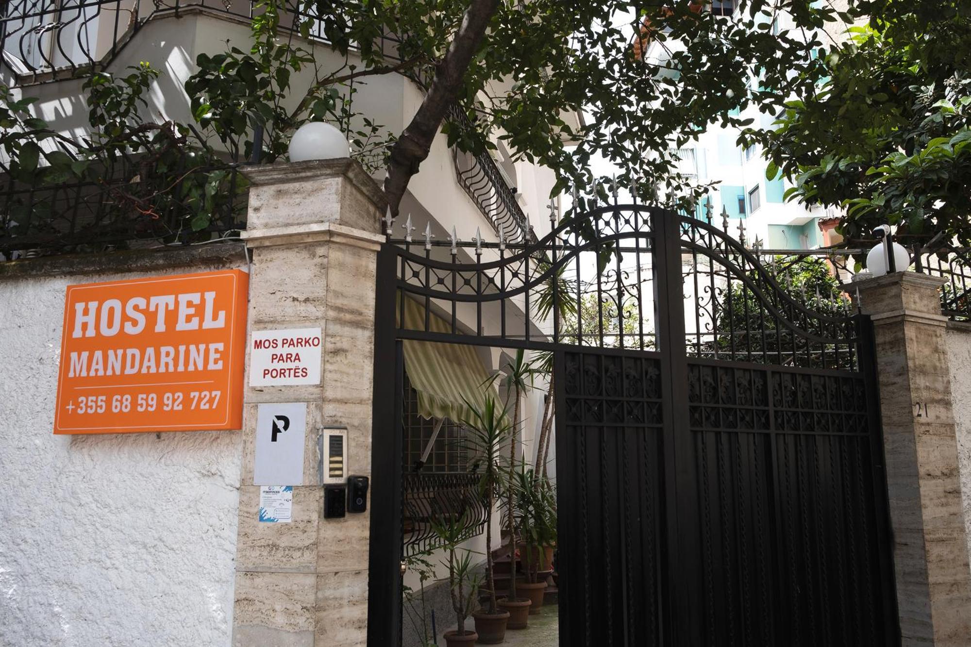 Mandarine Hostel Tirana Kültér fotó