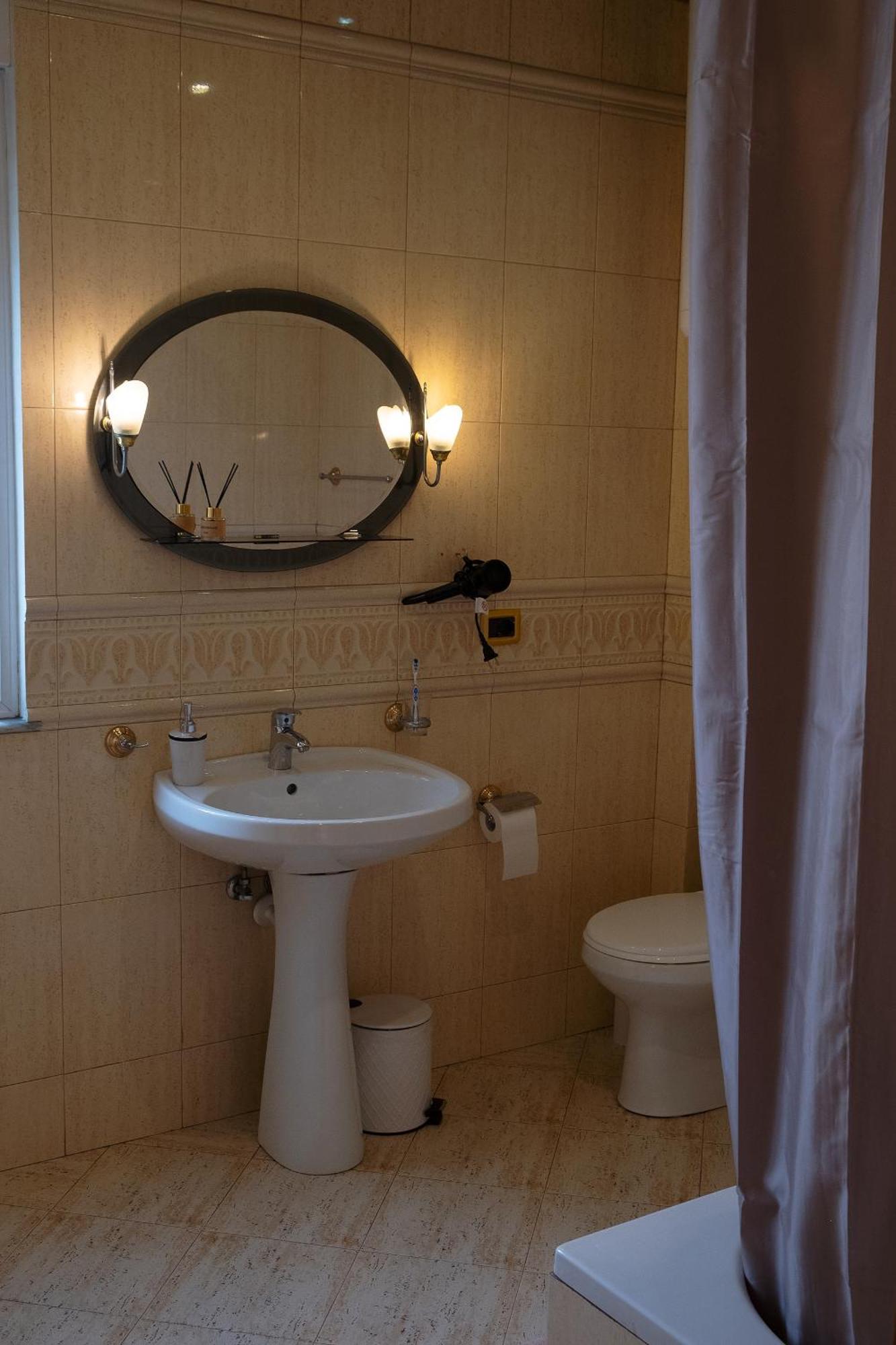 Mandarine Hostel Tirana Kültér fotó