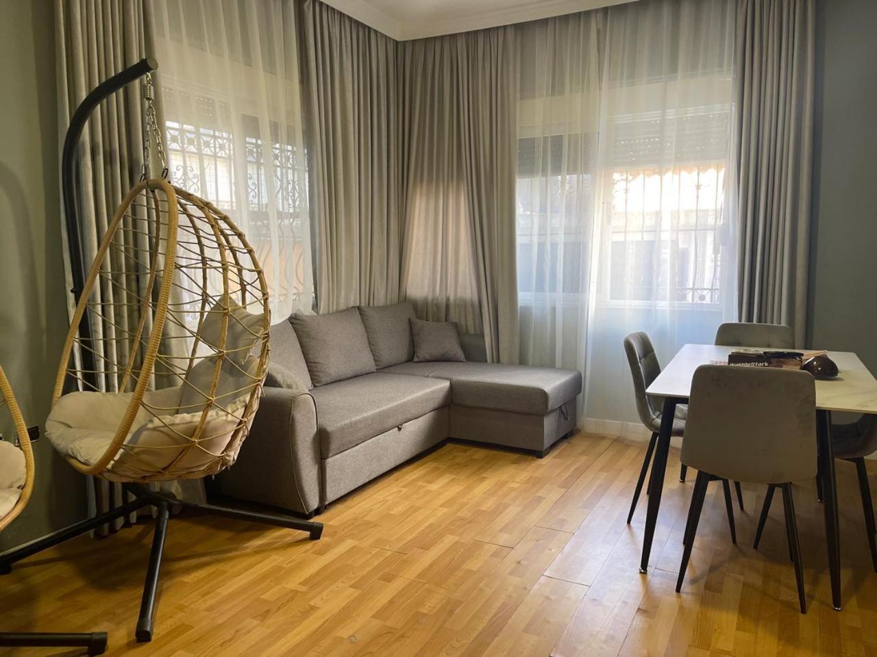 Mandarine Hostel Tirana Kültér fotó