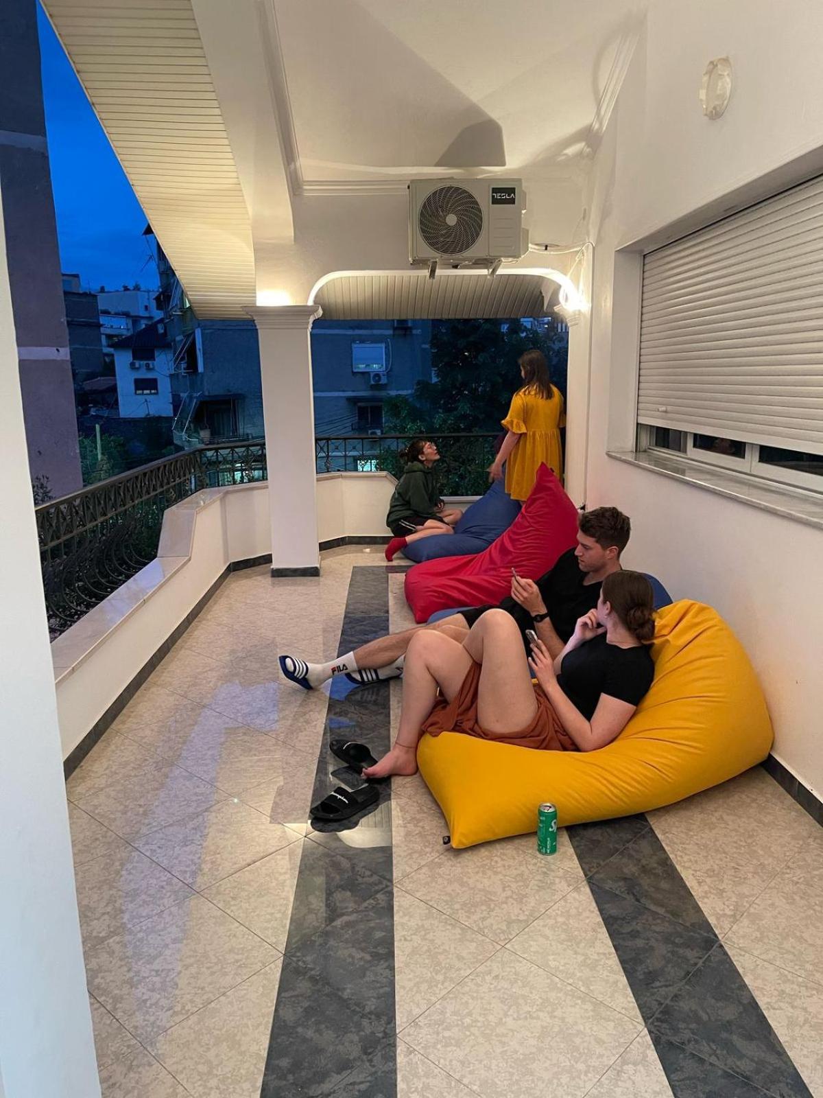 Mandarine Hostel Tirana Kültér fotó
