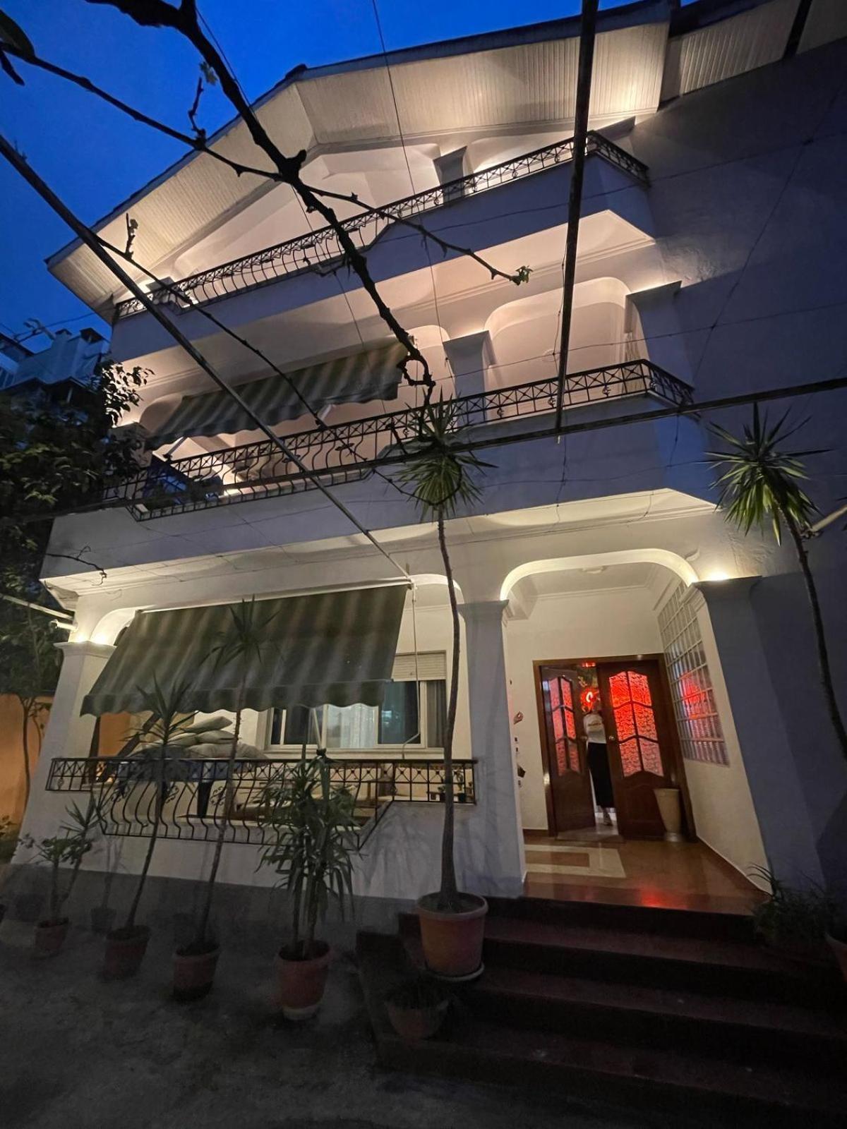 Mandarine Hostel Tirana Kültér fotó